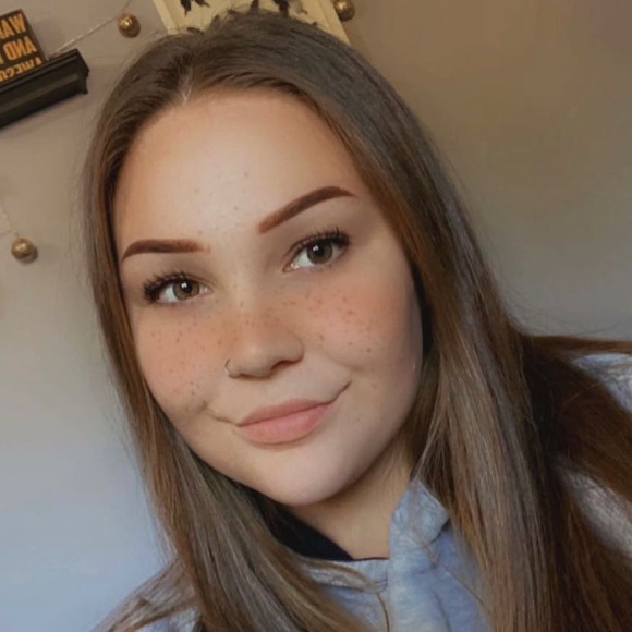 Meet your Posher, Jordyn - Picture 1 of 1